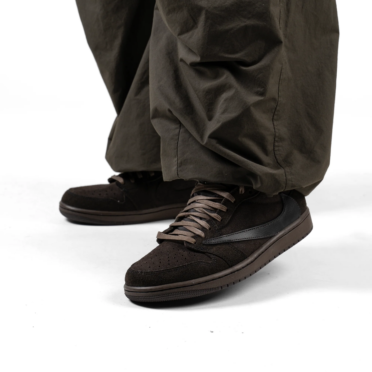 Air Jordan 1 Low x Travis Scott OG - "Velvet Brown"