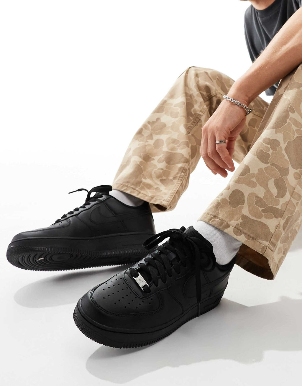 Nike Air Force 1 Low '07 - "Triple Black"